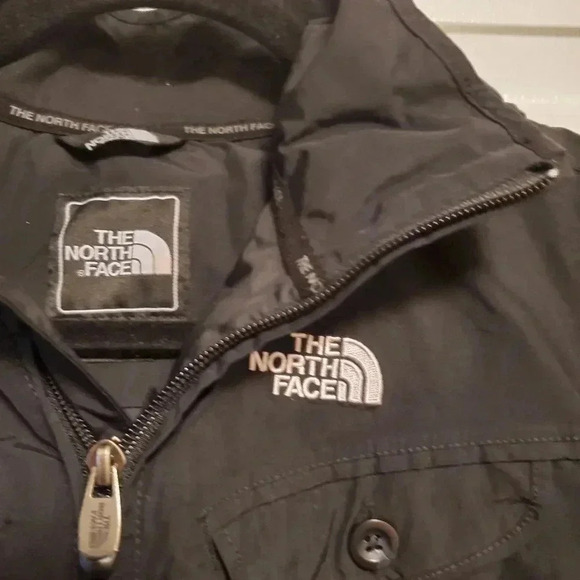 North Face Raincoat - Picture 3 of 11